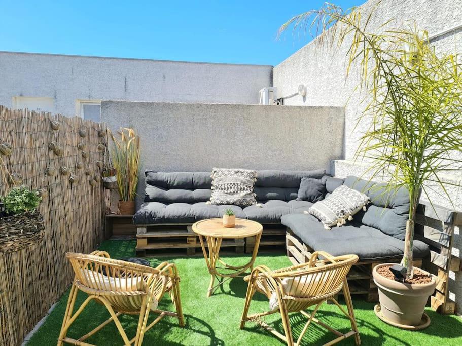Appartcosy Emplacement Ideal Avec Terrasse & Parking Prive Nimes Exterior foto