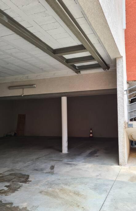 Appartcosy Emplacement Ideal Avec Terrasse & Parking Prive Nimes Exterior foto